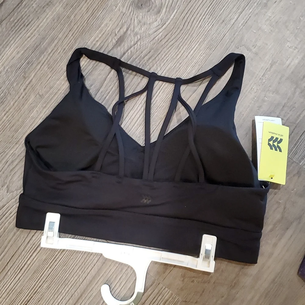 Set of 2 All In Motion Sports Bra Size Medium - Picture 5 of 5